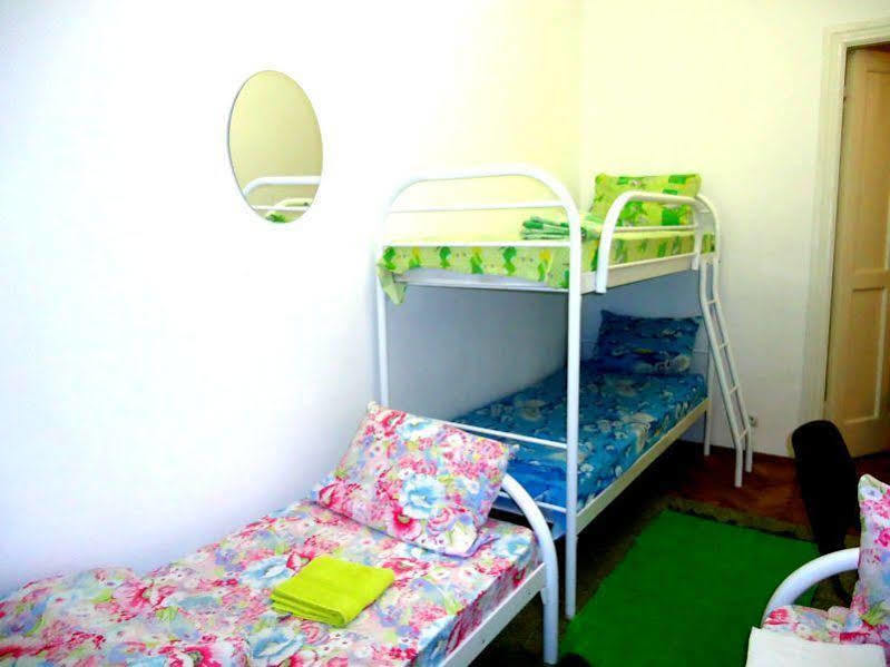 Hostel Kreshatik Kijev Kültér fotó